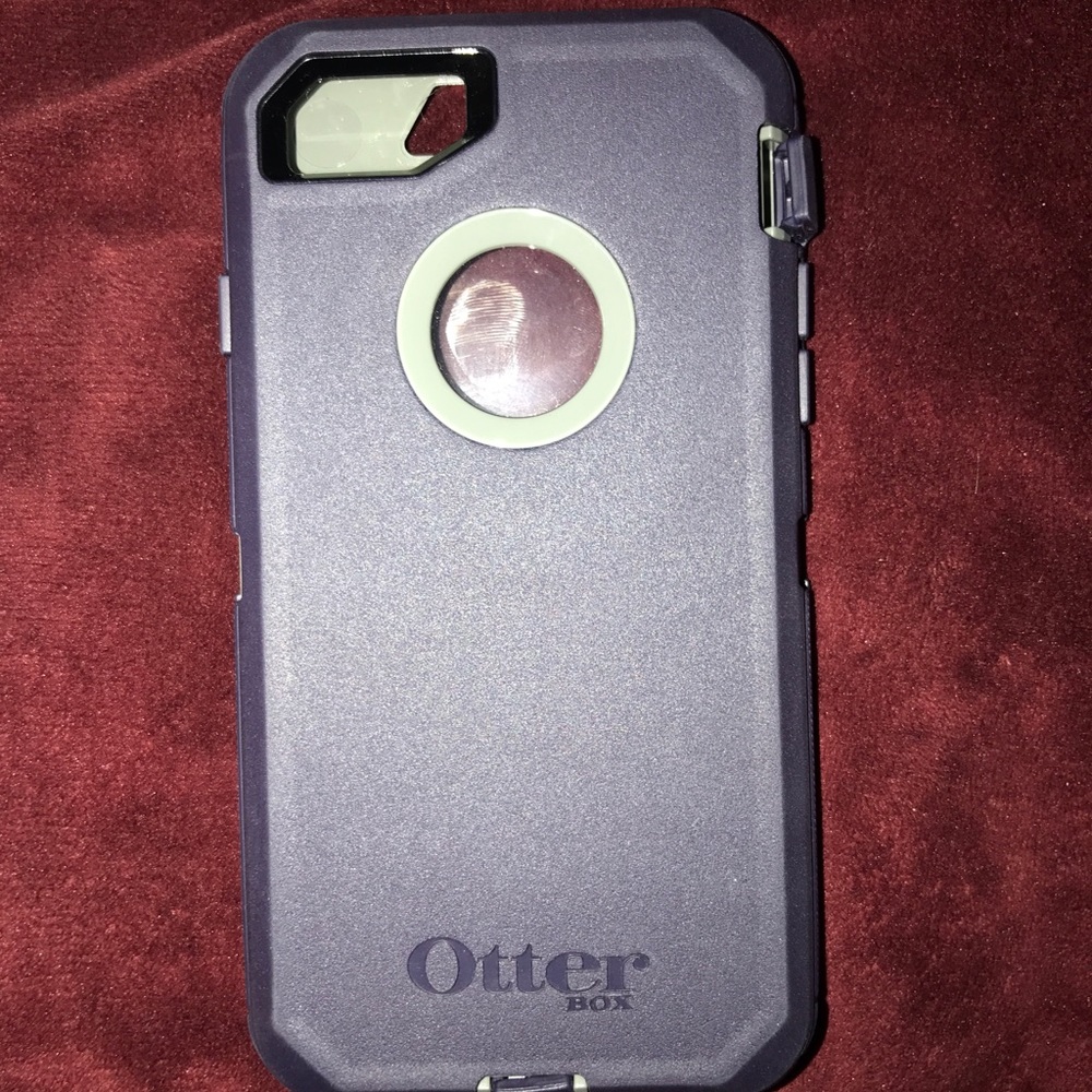 Purple IPhone 7/ IPhone 8 Otterbox Phone Case